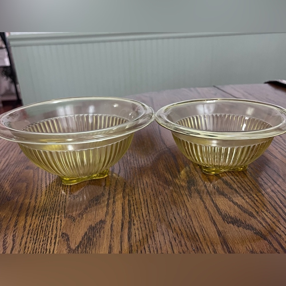 Two Federal Depression glass rolled rim‎ golden amber yellow mixing bowls